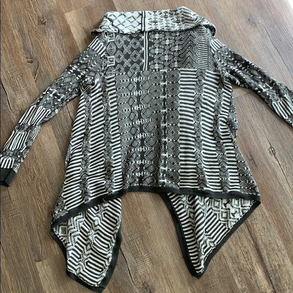 Sun & Shadow Aztec Open Front Cardigan Sweater S - image 5